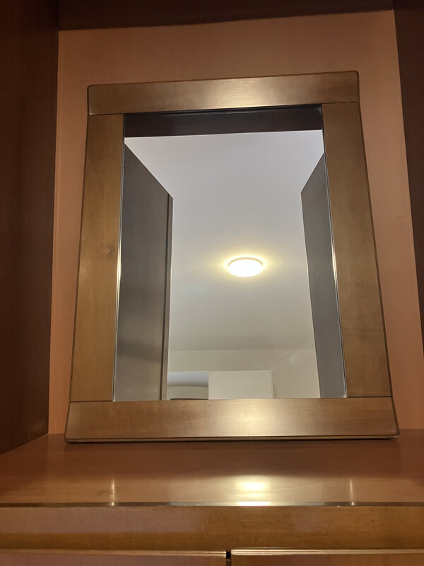Medium brown mirror