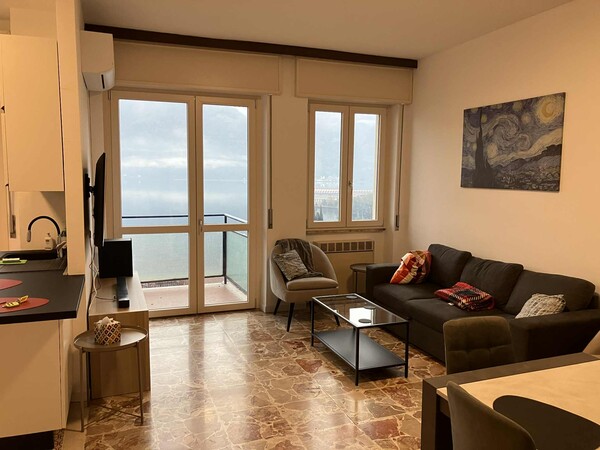 Living room thumbnail